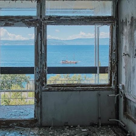 Haludovo Virtual Ruin Hotel Bungaloos Apartments And Camping, International Cooperation And Assistance For Rebirth Baracska Exterior photo